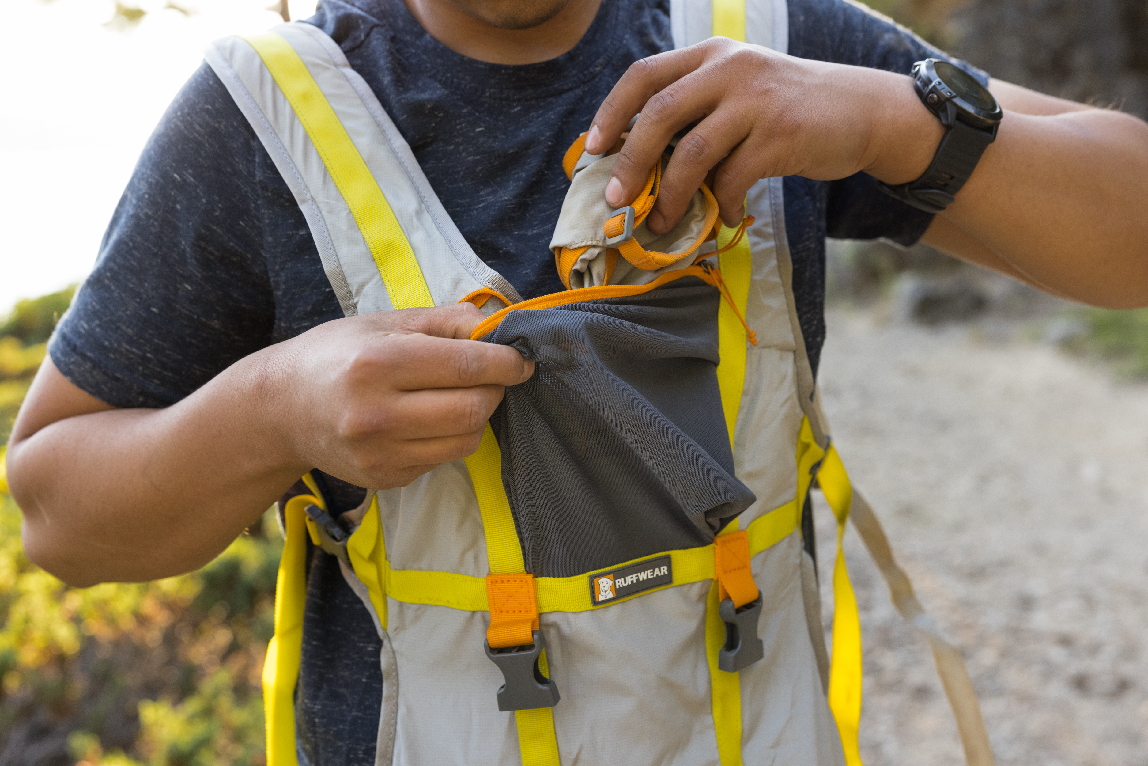 Ruffwear BackTrak™ Dog Evacuation Kit Cloudburst Gray